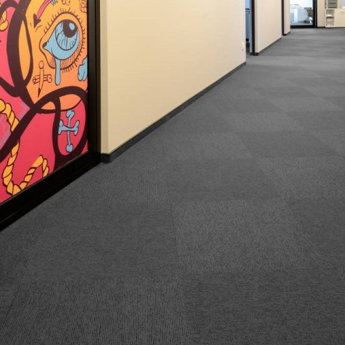 offices-poland-balance-stripe-carpet-tiles-04.jpg